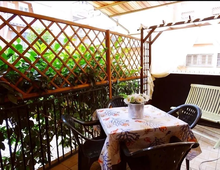 Brezza Marina Casa Vacanze Ostia Apartment